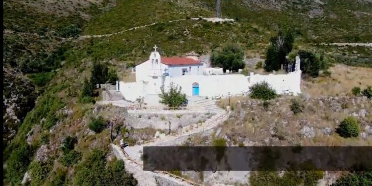 FOTOT/ Rama: Dhërmiu, fshati shqiptar që konkurron me jugun e Francës FOTOT/ Rama: Dhërmiu, fshati shqiptar që konkurron me jugun e Francës