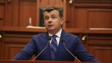 Balla sulmon Bashën: Njeriu i dosjeve të UÇK përbetohet për Kosovën, pataten do të marrësh më 25 prill! Balla sulmon Bashën: Njeriu i dosjeve të UÇK përbetohet për Kosovën, pataten do të marrësh më 25 prill!