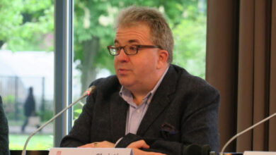 Eksperti francez: Kosova e Serbia nuk mund të anëtarësohen në BE pa e njohur sovranitetin e njëra-tjetrës Eksperti francez: Kosova e Serbia nuk mund të anëtarësohen në BE pa e njohur sovranitetin e njëra-tjetrës
