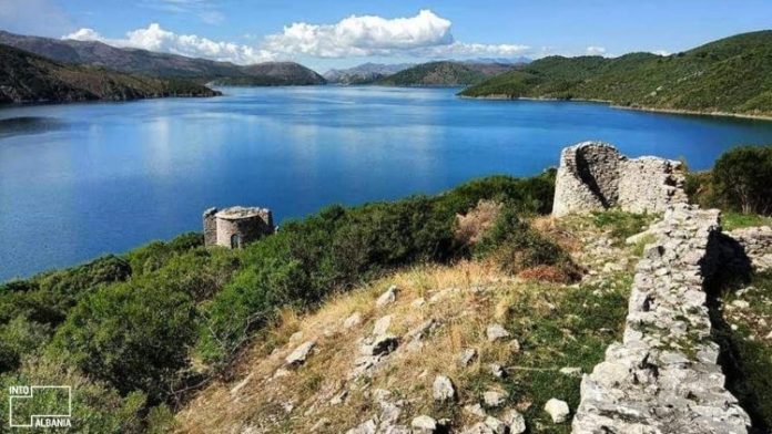 Destinacione shqiptare/ Magjia e ishullit të Shurdhahut Destinacione shqiptare/ Magjia e ishullit të Shurdhahut