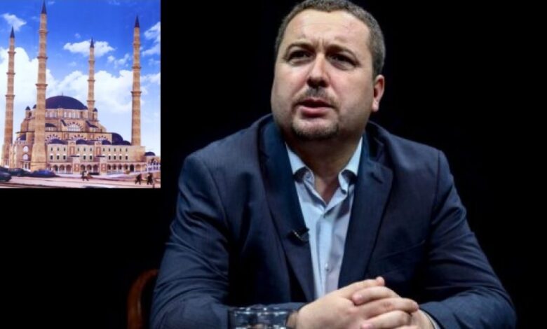 Latifi: Sot, Erdogani po e ndërton xhaminë e re, për të dhënë mesazhin se Kosova është nën hijen e Turqisë Latifi: Sot, Erdogani po e ndërton xhaminë e re, për të dhënë mesazhin se Kosova është nën hijen e Turqisë