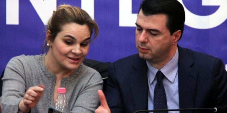 Zbulohet Plani/ PD-LSI reprezalje në administratë nëse vijnë në pushtet, piketojnë drejtoritë e para që do shkrihen, spastrim për punësimin e militantëve