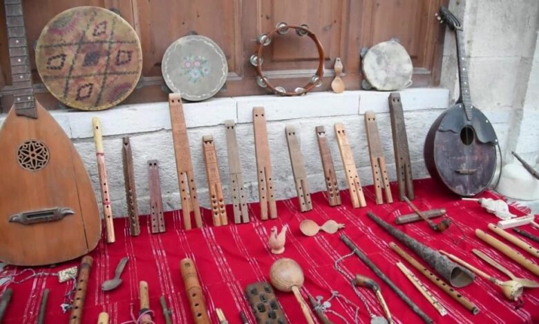 “Rrënjët Tona”, çelet ekspozita e parë e instrumenteve burimore të zonës Gjirokastër-Tepelenë “Rrënjët Tona”, çelet ekspozita e parë e instrumenteve burimore të zonës Gjirokastër-Tepelenë