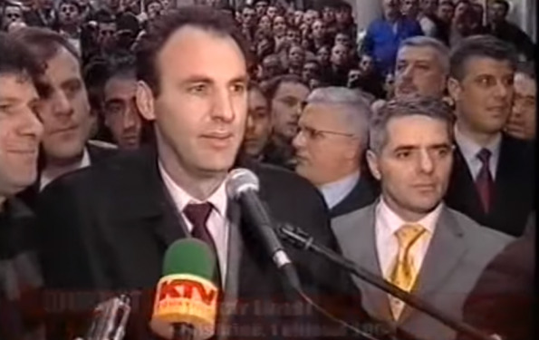 VIDEO/ Ja si u prit 15 vite më parë Fatmir Limaj në Kosovë pasi u shpall i pafajshëm nga Haga VIDEO/ Ja si u prit 15 vite më parë Fatmir Limaj në Kosovë pasi u shpall i pafajshëm nga Haga