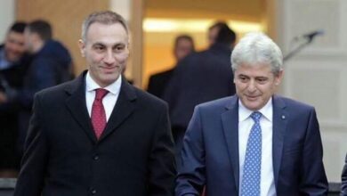 Tetë deputetë kundër/ Përplasje në partinë e Ali Ahmetit, flet numri dy i BDI: Spekulime, vota do e tregojë Tetë deputetë kundër/ Përplasje në partinë e Ali Ahmetit, flet numri dy i BDI: Spekulime, vota do e tregojë