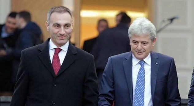Tetë deputetë kundër/ Përplasje në partinë e Ali Ahmetit, flet numri dy i BDI: Spekulime, vota do e tregojë Tetë deputetë kundër/ Përplasje në partinë e Ali Ahmetit, flet numri dy i BDI: Spekulime, vota do e tregojë