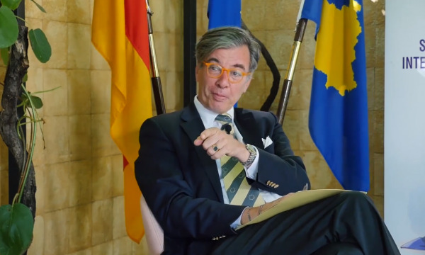Shtetet hezituese për vizat, Heldt ia jep një ide Kosovës si t’i bindë ato Shtetet hezituese për vizat, Heldt ia jep një ide Kosovës si t’i bindë ato