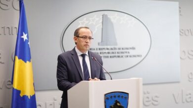 Hoti: Të dielen mund të shpallet gjendja e jashtëzakonshme Hoti: Të dielen mund të shpallet gjendja e jashtëzakonshme