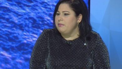 Historiania thirrje shqiptarëve të Maqedonisë së Veriut: Keni detyrimin përballë kombit të merrni pjesë në census, zgjidhni opsionin SHQIPTAR dhe regjistrohuni Historiania thirrje shqiptarëve të Maqedonisë së Veriut: Keni detyrimin përballë kombit të merrni pjesë në census, zgjidhni opsionin SHQIPTAR dhe regjistrohuni
