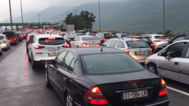 Forcimi i Lekut po dekurajon ardhjen e turistëve nga Kosova Forcimi i Lekut po dekurajon ardhjen e turistëve nga Kosova