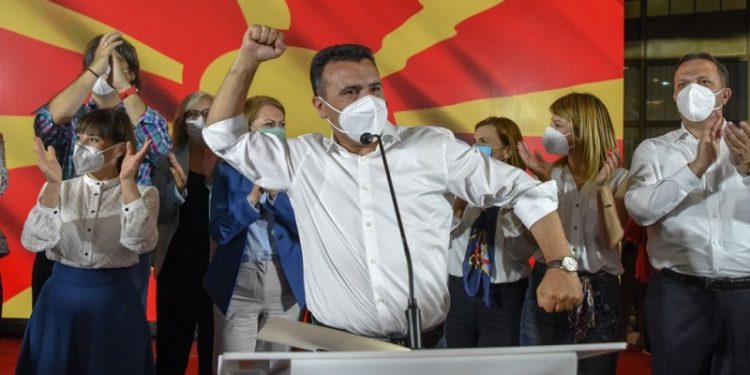 Shpallen rezultatet e para në Maqedoninë e Veriut, partia e Zoran Zaev fiton zgjedhjet me 12 mijë vota më shumë se VMRO- DPMNE Shpallen rezultatet e para në Maqedoninë e Veriut, partia e Zoran Zaev fiton zgjedhjet me 12 mijë vota më shumë se VMRO- DPMNE