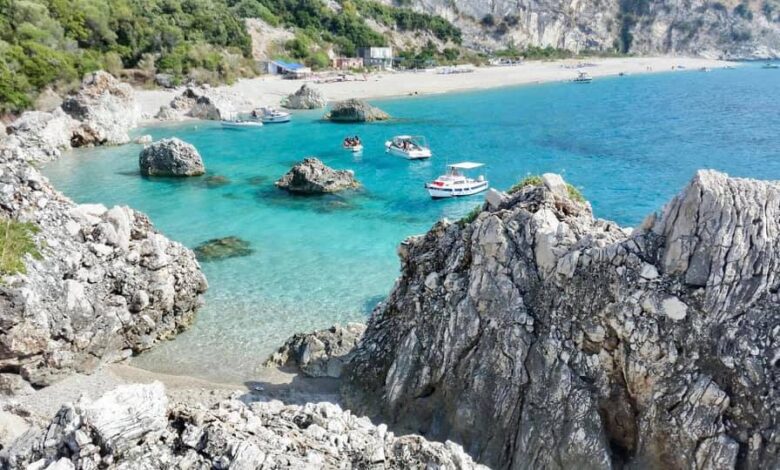 Plazhi i Krorëzës, një nga xhevahirët e Rivierës shqiptare