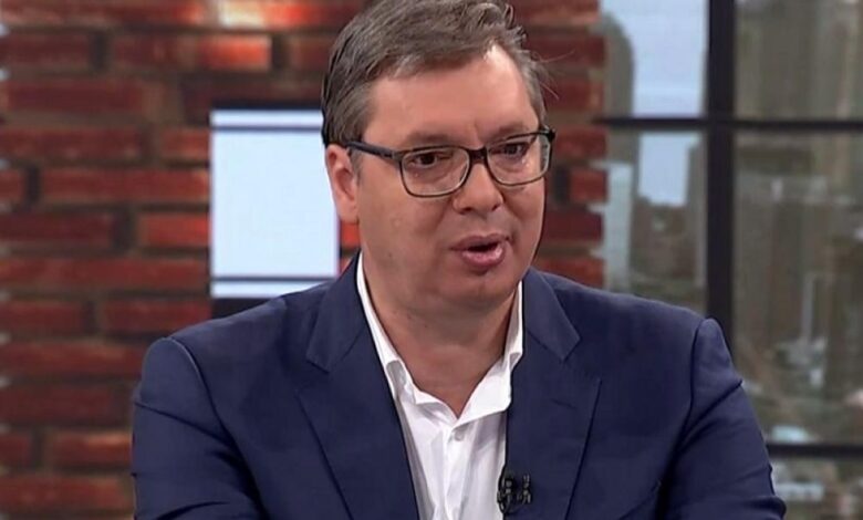 “Duhet të paguajmë për çfarë kemi bërë nga 1990”: Vuçiç u drejtohet serbëve para takimit në SHBA “Duhet të paguajmë për çfarë kemi bërë nga 1990”: Vuçiç u drejtohet serbëve para takimit në SHBA