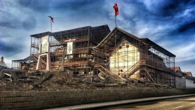 25 vjet nga sulmi i dytë i Serbisë ndaj familjes Jashari në Prekaz 25 vjet nga sulmi i dytë i Serbisë ndaj familjes Jashari në Prekaz