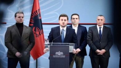Krisja e madhe, kryetari i Kuvendit të Preshevës dorëhiqet dhe del nga koalicioni i krijuar nga Shqipëria Krisja e madhe, kryetari i Kuvendit të Preshevës dorëhiqet dhe del nga koalicioni i krijuar nga Shqipëria