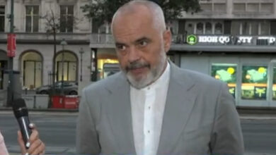 “Nëse do i bëja thirrje shqiptarëve që të mos votonin “Listën Shqiptare”, do…”/ Rama sqaron deklaratat për Malin e Zi “Nëse do i bëja thirrje shqiptarëve që të mos votonin “Listën Shqiptare”, do…”/ Rama sqaron deklaratat për Malin e Zi