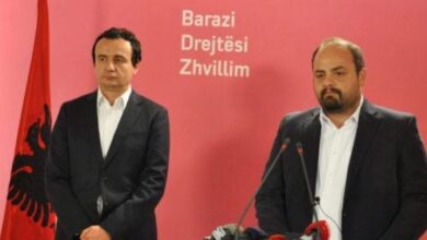 Albin Kurti bën fushatë për Boiken Abazin në Tiranë: E njoh prej vitesh, është i pakorruptueshëm Albin Kurti bën fushatë për Boiken Abazin në Tiranë: E njoh prej vitesh, është i pakorruptueshëm