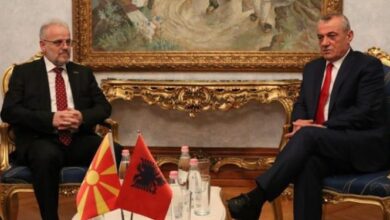 Talat Xhaferi letër falenderimi Gramoz Ruçit: Me ndihmën tuaj shqiptarët në Maqedoninë e Veriut po bëhen faktorë të rëndësishëm Talat Xhaferi letër falenderimi Gramoz Ruçit: Me ndihmën tuaj shqiptarët në Maqedoninë e Veriut po bëhen faktorë të rëndësishëm