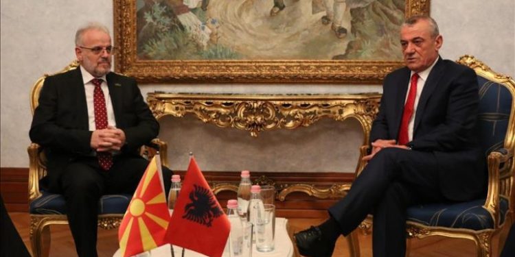 Talat Xhaferi letër falenderimi Gramoz Ruçit: Me ndihmën tuaj shqiptarët në Maqedoninë e Veriut po bëhen faktorë të rëndësishëm Talat Xhaferi letër falenderimi Gramoz Ruçit: Me ndihmën tuaj shqiptarët në Maqedoninë e Veriut po bëhen faktorë të rëndësishëm
