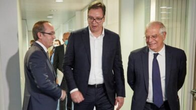 Opozita e palëkundur për dialogun me Serbinë, nuk pret asgjë të mirë për Kosovën në Uashington Opozita e palëkundur për dialogun me Serbinë, nuk pret asgjë të mirë për Kosovën në Uashington