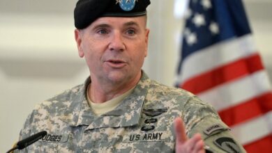 Gjenerali amerikan: Pse Serbia pajiset me pajime të reja ushtarake nga kush frikësohet Gjenerali amerikan: Pse Serbia pajiset me pajime të reja ushtarake nga kush frikësohet