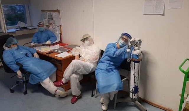 Tronditet Kosova, 16 të vdekur dhe 196 të infektuar brenda ditës nga koronavirusi Tronditet Kosova, 16 të vdekur dhe 196 të infektuar brenda ditës nga koronavirusi