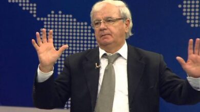Spartak Ngjela: Çdo ndryshim territori midis Kosovës dhe Serbisë destabilizon edhe Shqipërinë, ka qenë skemë e Moskës dhe Beogradit Spartak Ngjela: Çdo ndryshim territori midis Kosovës dhe Serbisë destabilizon edhe Shqipërinë, ka qenë skemë e Moskës dhe Beogradit