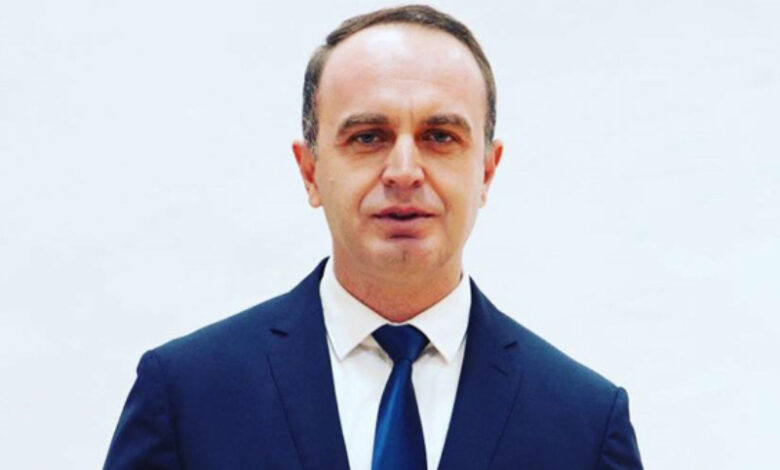 Kryetari i Tuzit para zgjedhjeve: Shqiptarët duhet të votojnë subjektet e veta nacionale Kryetari i Tuzit para zgjedhjeve: Shqiptarët duhet të votojnë subjektet e veta nacionale