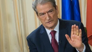 Berisha: Ja kush fshihet pas arrestimëve të veteranëve të UÇK-së dhe Gjykatës së Hagës Berisha: Ja kush fshihet pas arrestimëve të veteranëve të UÇK-së dhe Gjykatës së Hagës