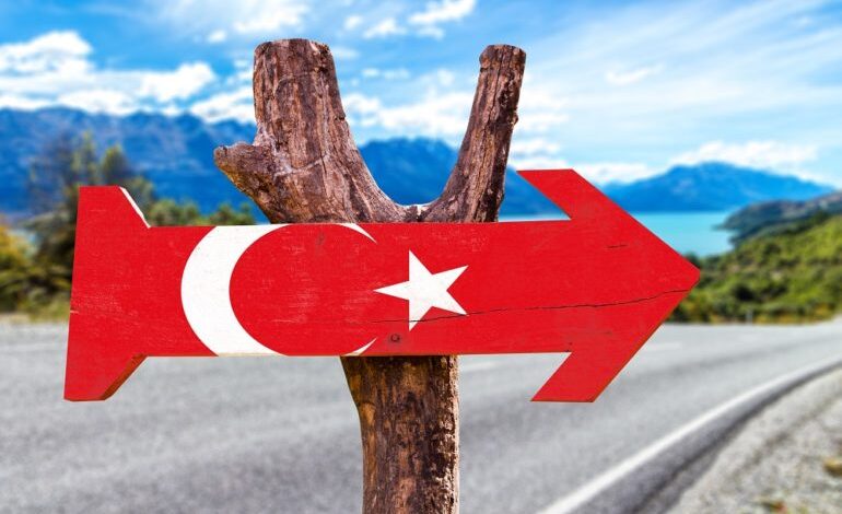 Shqiptarët “çajnë” rrethimin e Covid-19, ikin për pushime në Turqi e Egjipt Shqiptarët “çajnë” rrethimin e Covid-19, ikin për pushime në Turqi e Egjipt