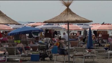 Plazh në shtator, Shëngjini plot me pushues (VIDEO) Plazh në shtator, Shëngjini plot me pushues (VIDEO)
