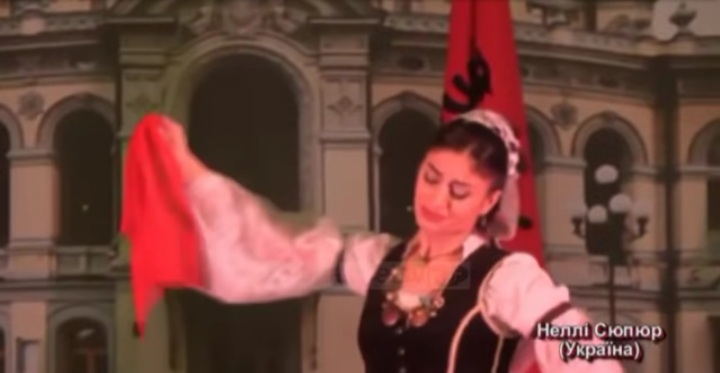 Ukrainasja me origjinë shqiptare, kthehet të jetojë në vendin e të parëve (VIDEO) Ukrainasja me origjinë shqiptare, kthehet të jetojë në vendin e të parëve (VIDEO)