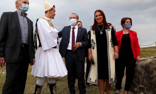 Vijojnë premtimet nga kryeministri Hoti: Kosova së shpejti do anëtarësohet në UNESCO Vijojnë premtimet nga kryeministri Hoti: Kosova së shpejti do anëtarësohet në UNESCO