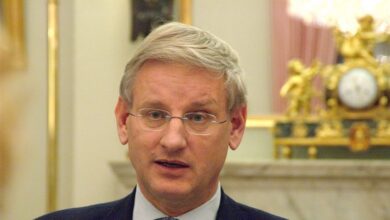 Bildt: Pranimi i propozimit të BE-së nga Kosova, hap i rëndësishëm drejt normalizimit të marrëdhënieve Bildt: Pranimi i propozimit të BE-së nga Kosova, hap i rëndësishëm drejt normalizimit të marrëdhënieve