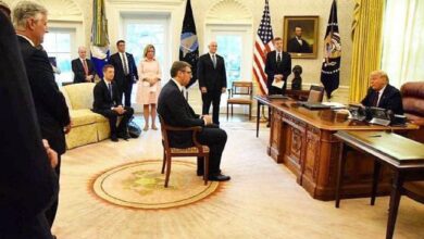 ‘Qëndrimi i tij para Trump, si ai i Sharon Stone’/ Vuçiç telefonon Lavrov, e informon për marrëveshjen që firmosi ‘Qëndrimi i tij para Trump, si ai i Sharon Stone’/ Vuçiç telefonon Lavrov, e informon për marrëveshjen që firmosi