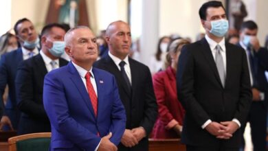 FOTO/ Shugurimi ipeshkvnor i Imzot Arjan Dodaj bën bashkë politikën shqiptare FOTO/ Shugurimi ipeshkvnor i Imzot Arjan Dodaj bën bashkë politikën shqiptare