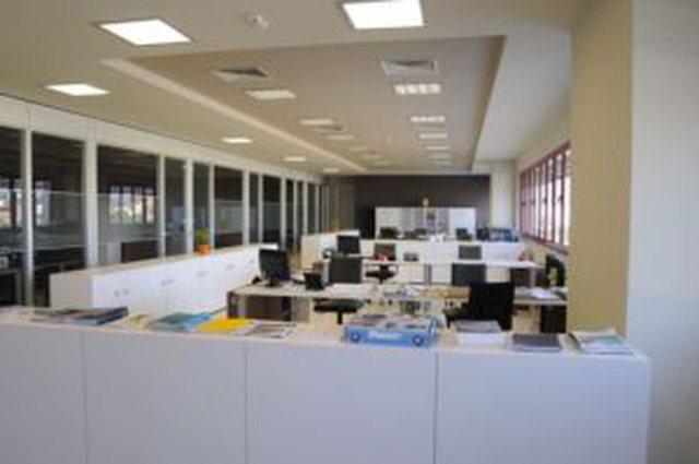 Mashtruan shtetas gjermanë me Call Center, Berlini kërkon ekstradimin e tre shtetasve të Kosovës Mashtruan shtetas gjermanë me Call Center, Berlini kërkon ekstradimin e tre shtetasve të Kosovës