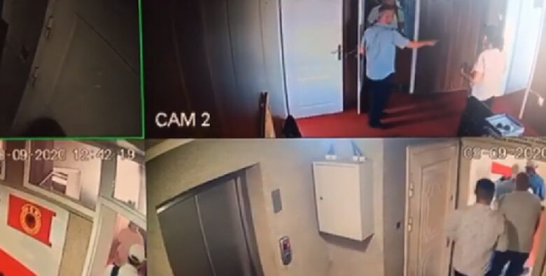 Skandal në Tribunalin e Hagës, jep papritur dorëheqjen një nga figurat kryesore të tij: Dosje me emra dhe dëshmi kanë rënë në duart e veteranëve të UÇK-së Skandal në Tribunalin e Hagës, jep papritur dorëheqjen një nga figurat kryesore të tij: Dosje me emra dhe dëshmi kanë rënë në duart e veteranëve të UÇK-së
