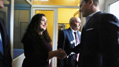 Marrëveshja Kosovë-Serbi/ Grenell i përgjigjet Osmanit: S’keni dhënë asnjë sugjerim, vetëm kritika Marrëveshja Kosovë-Serbi/ Grenell i përgjigjet Osmanit: S’keni dhënë asnjë sugjerim, vetëm kritika