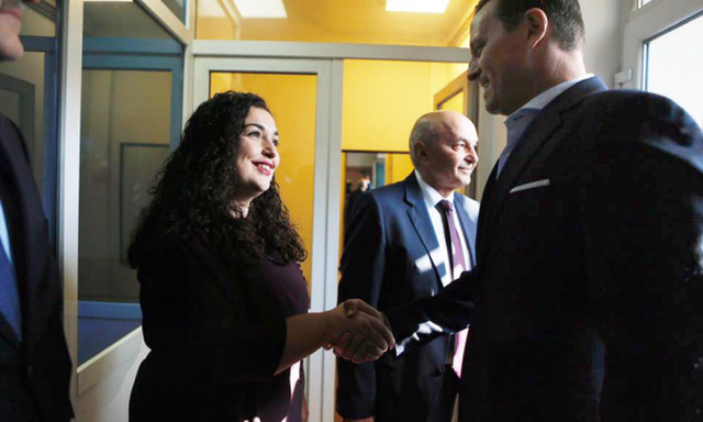 Marrëveshja Kosovë-Serbi/ Grenell i përgjigjet Osmanit: S’keni dhënë asnjë sugjerim, vetëm kritika Marrëveshja Kosovë-Serbi/ Grenell i përgjigjet Osmanit: S’keni dhënë asnjë sugjerim, vetëm kritika