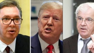 Paralajmëroi shkelje të marrëveshjes, avokati: Ja si do të hakmerret Trump ndaj Vuçiqit Paralajmëroi shkelje të marrëveshjes, avokati: Ja si do të hakmerret Trump ndaj Vuçiqit