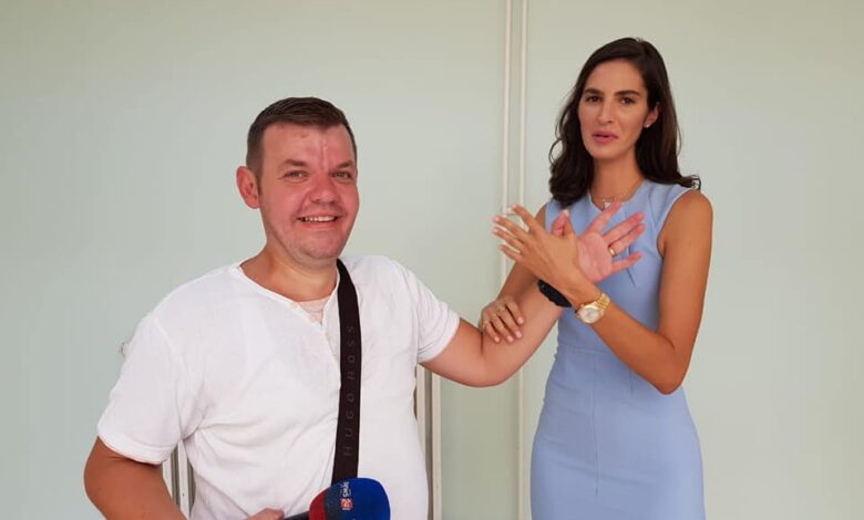 “Shqipen s’mund të na e heqin prej shpirti”, modelja me lot në sy: Ndoshta thoni se bëj jetë luksoze, por vetëm këtu mund të flas shqip! “Shqipen s’mund të na e heqin prej shpirti”, modelja me lot në sy: Ndoshta thoni se bëj jetë luksoze, por vetëm këtu mund të flas shqip!