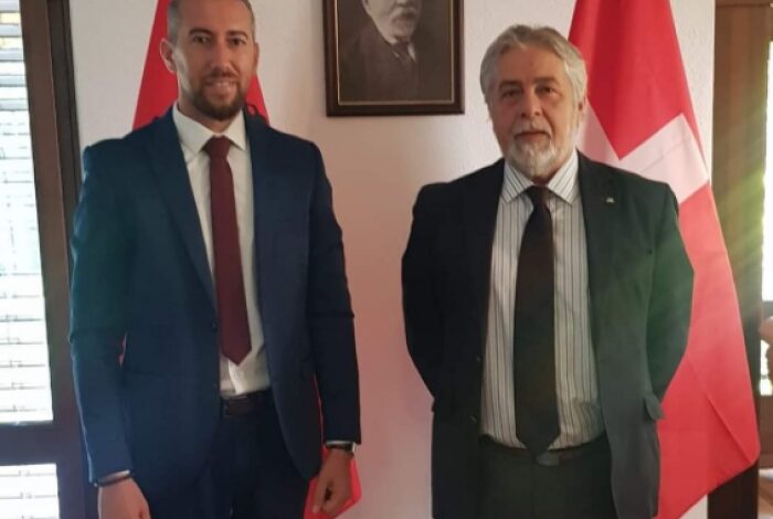 Presheva pjesë e diplomacisë shqiptare! Erdhi si gazetar nga Bujanoci, Cakaj emëron Valon Gashin këshilltar në Ambasadën e Shqipërisë në Zvicër Presheva pjesë e diplomacisë shqiptare! Erdhi si gazetar nga Bujanoci, Cakaj emëron Valon Gashin këshilltar në Ambasadën e Shqipërisë në Zvicër