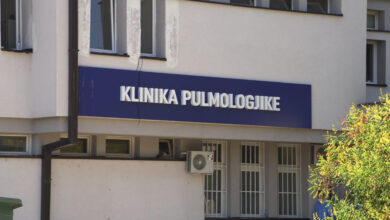 E rëndë/ Kufoma lihet 5 orë në dhomën e spitalit me pacientët e tjerë. Qytetari nxjerr foton E rëndë/ Kufoma lihet 5 orë në dhomën e spitalit me pacientët e tjerë. Qytetari nxjerr foton