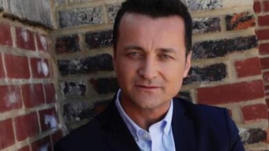 Malësori i shkruan Dritan Abazoviqit: Të shkruaj si vëlla, mos harro se mbi te gjitha je shqiptar Malësori i shkruan Dritan Abazoviqit: Të shkruaj si vëlla, mos harro se mbi te gjitha je shqiptar