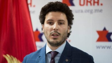 LAJMI FUNDIT/ Kryeministri i Malit të Zi shkarkon Dritan Abazoviçin LAJMI FUNDIT/ Kryeministri i Malit të Zi shkarkon Dritan Abazoviçin