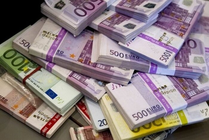 Zbardhet lista, ja kush janë 11 deputetët shqiptarë me pasuri nga 1-700 mln euro, kryeson Pacolli Zbardhet lista, ja kush janë 11 deputetët shqiptarë me pasuri nga 1-700 mln euro, kryeson Pacolli