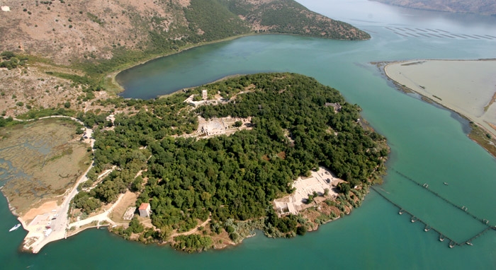 Media portugeze shkruan për Shqipërinë: Etnia dhe gjuha që shkojnë përtej territorit Media portugeze shkruan për Shqipërinë: Etnia dhe gjuha që shkojnë përtej territorit