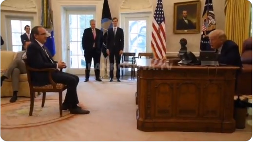 VIDEO/ “Jam me kryeministrin e Kosovës”, Trump i telefonon Netanyahut ndërsa përballë ka Hotin VIDEO/ “Jam me kryeministrin e Kosovës”, Trump i telefonon Netanyahut ndërsa përballë ka Hotin