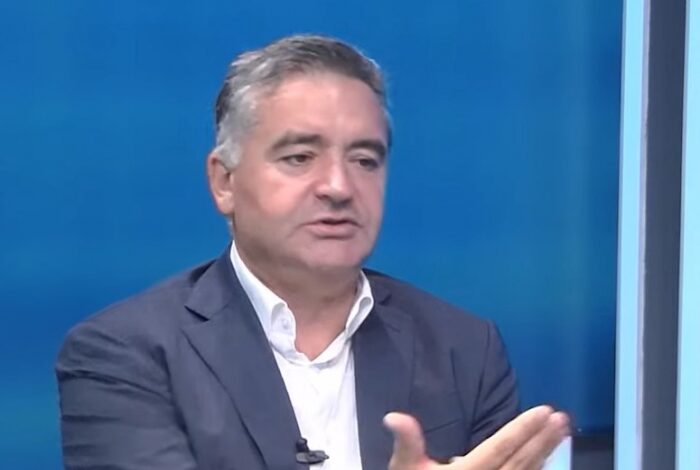 Turizmi detar/ Klosi: Ata që kanë anije me flamurin e Shqipërisë, duhet të kenë patjetër kapitenin dhe ekuipazhin shqiptar Turizmi detar/ Klosi: Ata që kanë anije me flamurin e Shqipërisë, duhet të kenë patjetër kapitenin dhe ekuipazhin shqiptar